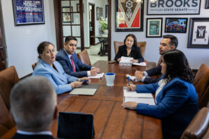 Casos migratorios atrasados: qué cambia con DORCAS V. USCIS